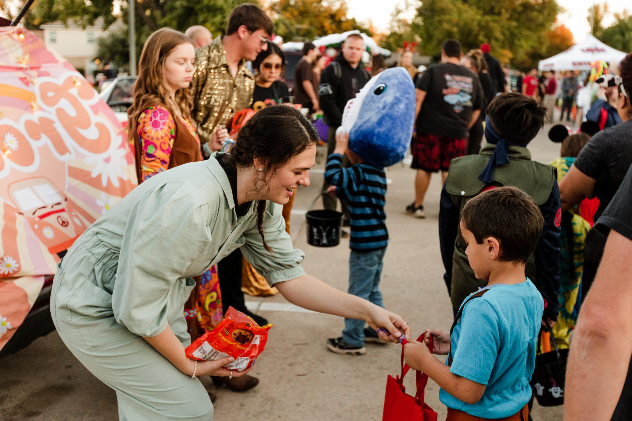 SNU Prepares for Annual Trunk or Treat